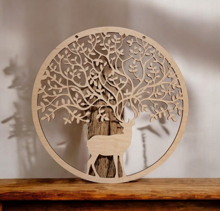 Türkranz mit Hirschmotiv